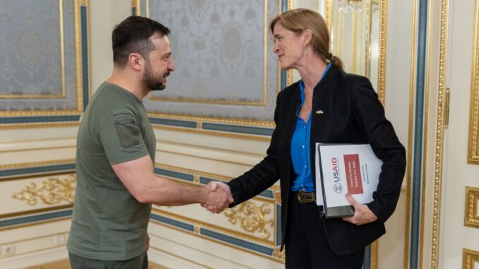 Самантою Пауер