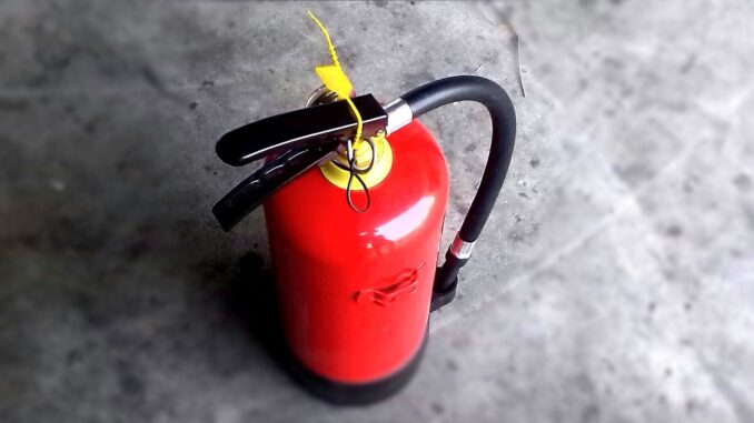 fire-fighting-geea7c22dd_1920