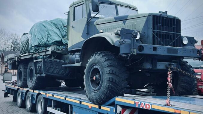 Автомобіль