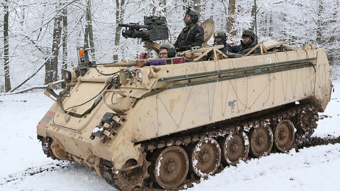 Машина М113