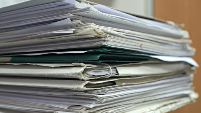 papers-g4e69dc9f3_1920