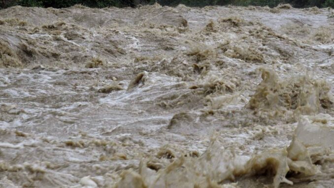 вода