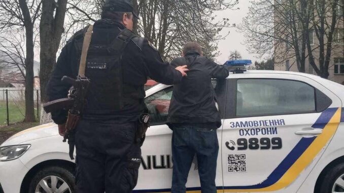грабіжник