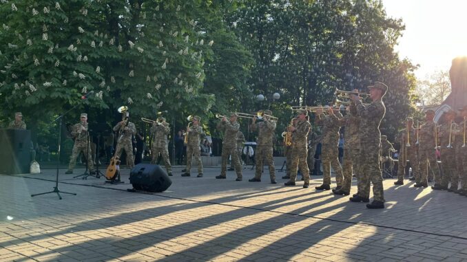 Військовий оркестр
