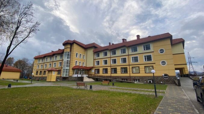 лікарня