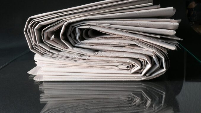 paper-3327315_1280