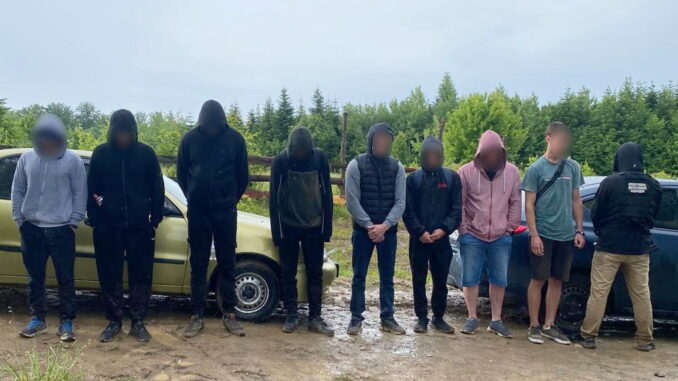 Чоловіки