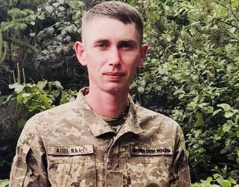 солдат