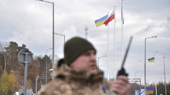 Прикордонники затримали 40-річну жінку, яка перебувала у розшуку_Ужгород24 Прикордонники затримали 40-річну жінку, яка перебувала у розшуку_Ужгород24