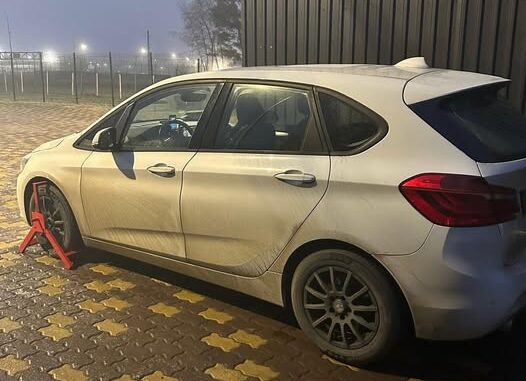 Прикордонники Львівщини виявили розшукуваний Інтерполом автомобіль Прикордонники Львівщини виявили розшукуваний Інтерполом автомобіль_Ужгород24