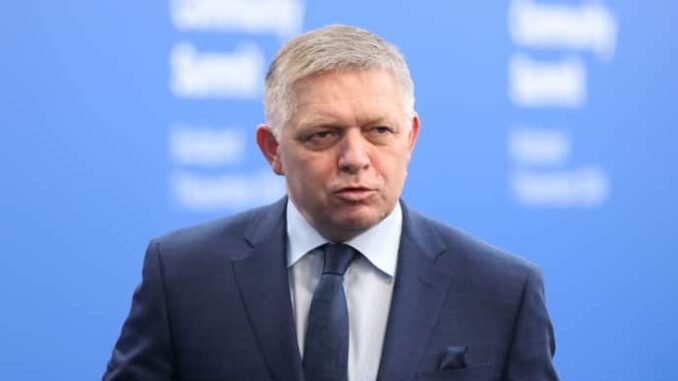 Президент Російської Федерації Володимир Путін у неділю, 22 грудня, прийняв у Кремлі прем'єр-міністра Словаччини Роберта Фіцо, який здійснює робочий візит до Москви Президент Російської Федерації Володимир Путін у неділю, 22 грудня, прийняв у Кремлі прем'єр-міністра Словаччини Роберта Фіцо, який здійснює робочий візит до Москви
